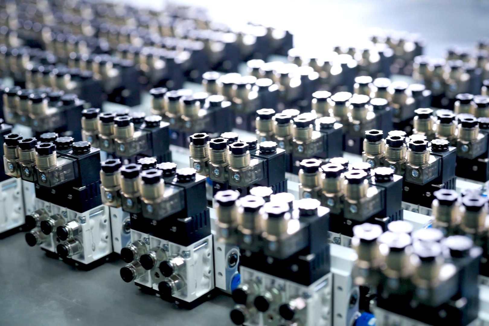 поставщик электромагнитных клапанов